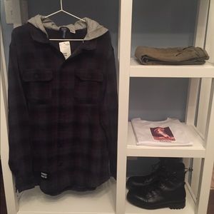 NWT H&M Hooded Flannel  ButtonUp Shirt Size Large.